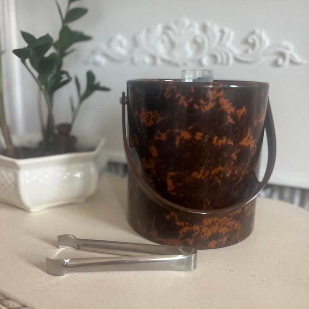 Vintage mid century tortoise print